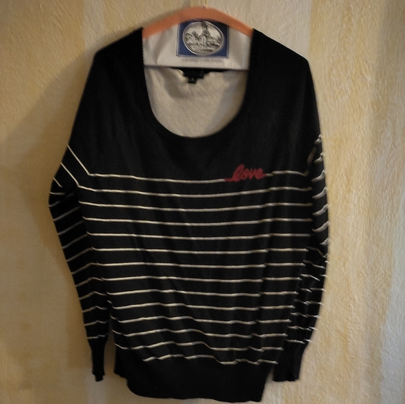 Torrid sweatshirt - Picture 1 of 3